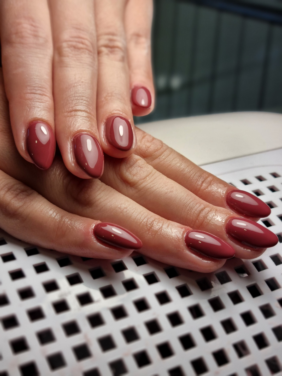 Butik Lepote #beograd Korekcija noktiju Korekcija noktiju gel boja ili frenc + aparatni manikir - S dužina