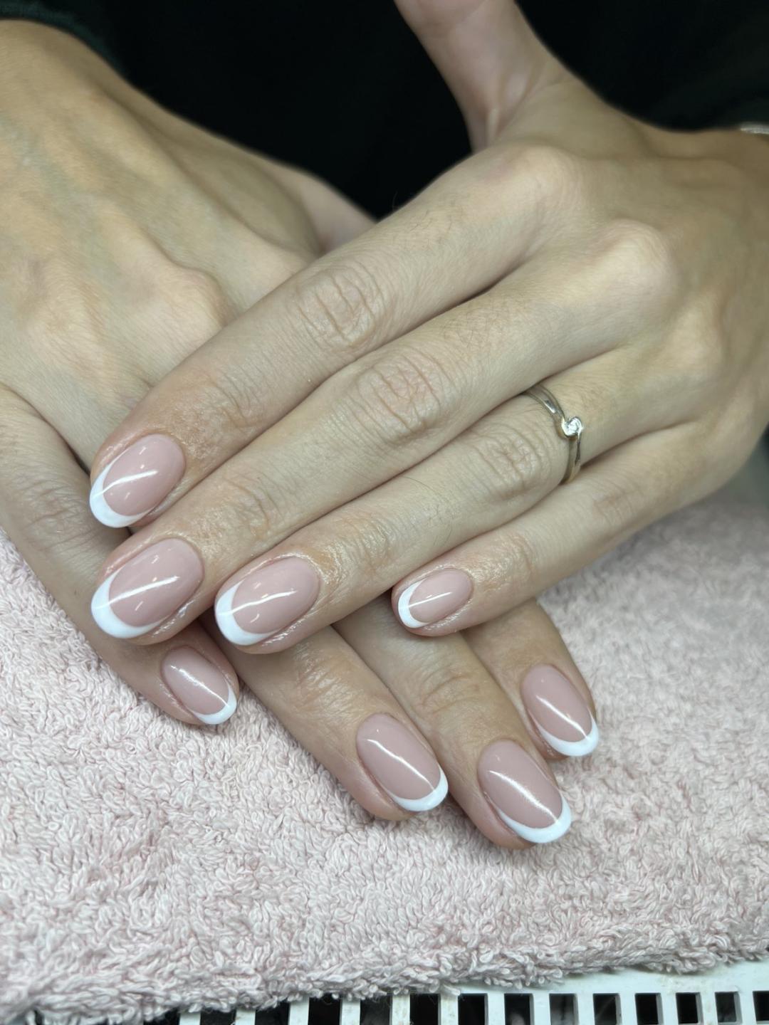 Ojačavanje prirodnih noktiju gelom - Bibi beauty centar, Beograd Ojačavanje noktiju Nokti Ojačavanje noktiju, Beograd, Banovo brdo