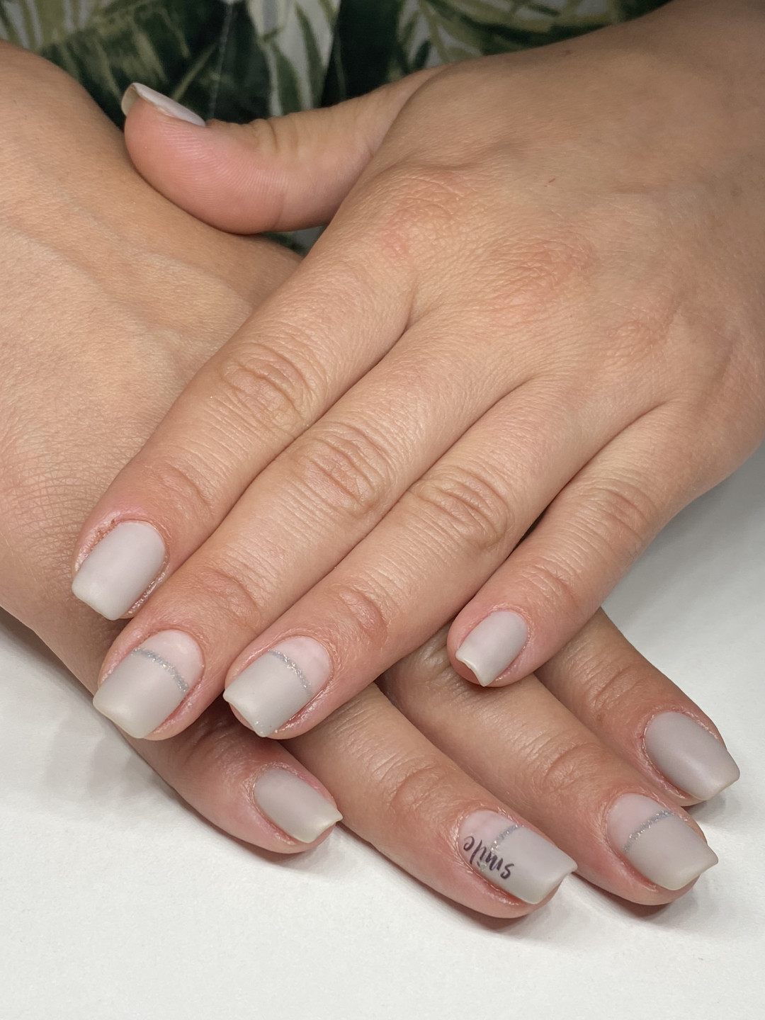 Anti Aging Centar Estetic #novisad Ojačavanje noktiju Ruski manikir + ojačavanje rubber bazom + gel lak