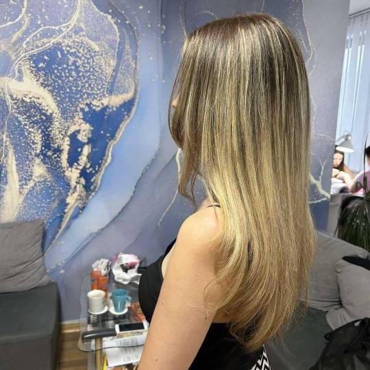 Velaris #beograd Pramenovi Ombre / sombre / balayage - ekstra duga kosa sencenje