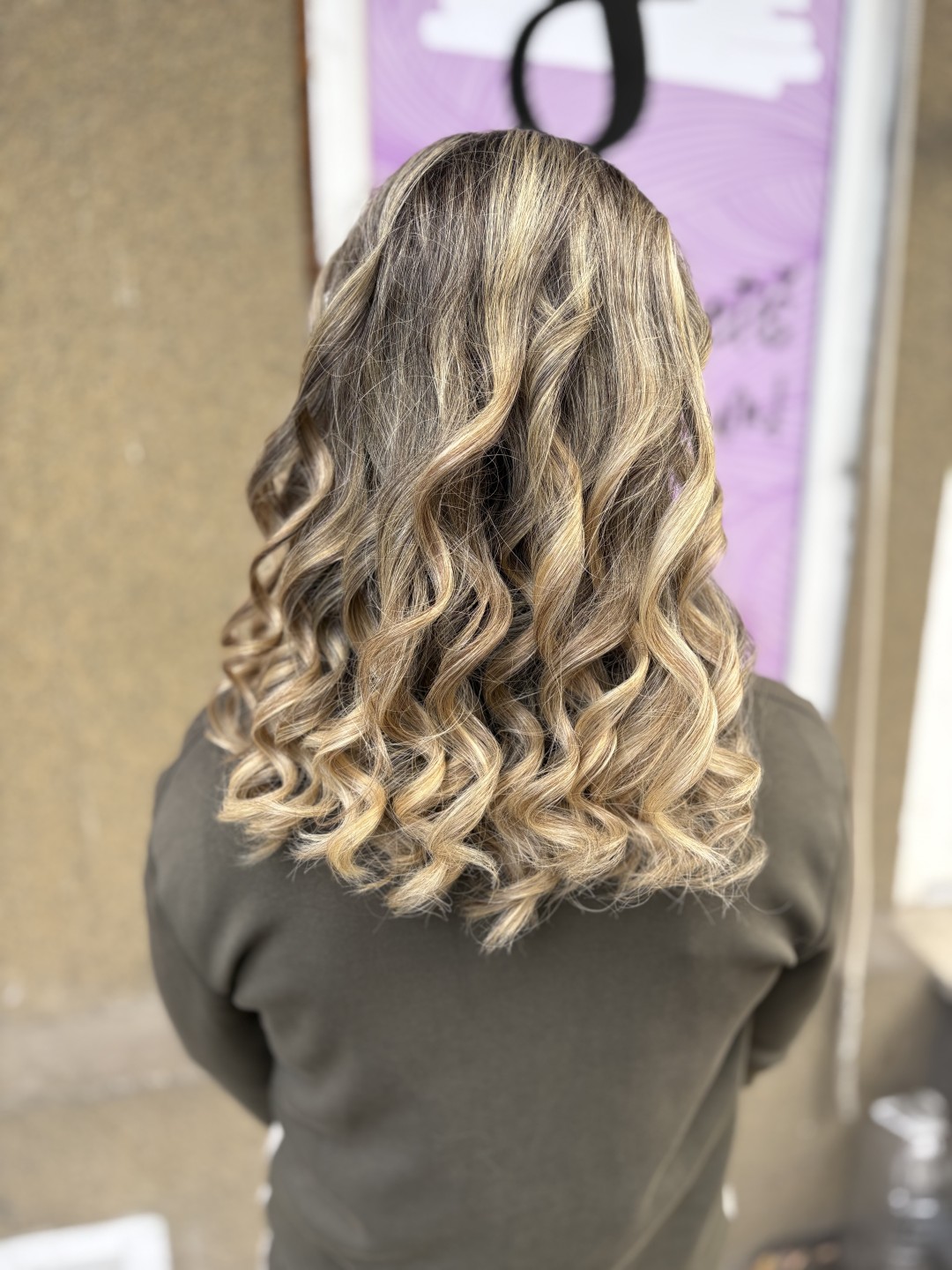 Beauty studio S #novisad Svečane i frizure za svadbu Svečana frizura - kosa srednje dužine