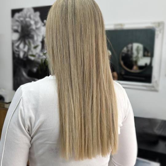 Nega i lepota NS 1 #novisad Pramenovi Balayage paket: pramenovi + preliv + OLAPLEX + šišanje + fen
