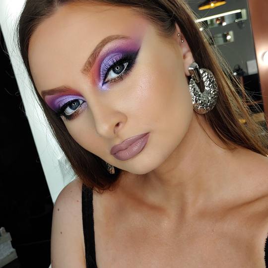 Gloss studio #nis Make-up / šminkanje Profesionalno šminkanje + veštačke trepavice