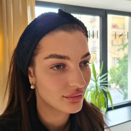 Esthetique Privé #beograd Obrve Brow lift +farbanje obrva+ botox Laminacija obrva ili Brow Lift je 