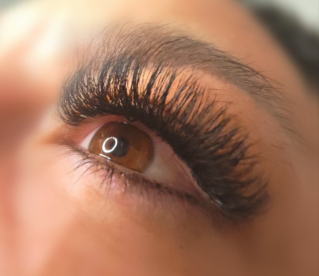 Magical beauty #nis Nadogradnja trepavica Nadogradnja svilenih trepavica - W 5D