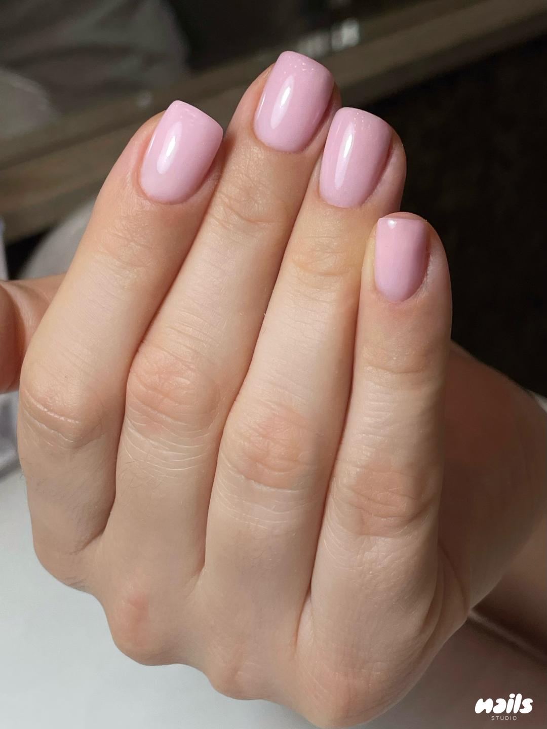 Gel lak / rubber baza - Nails Studio, Beograd Ojačavanje noktiju Nokti Ojačavanje noktiju, Beograd, Banovo brdo