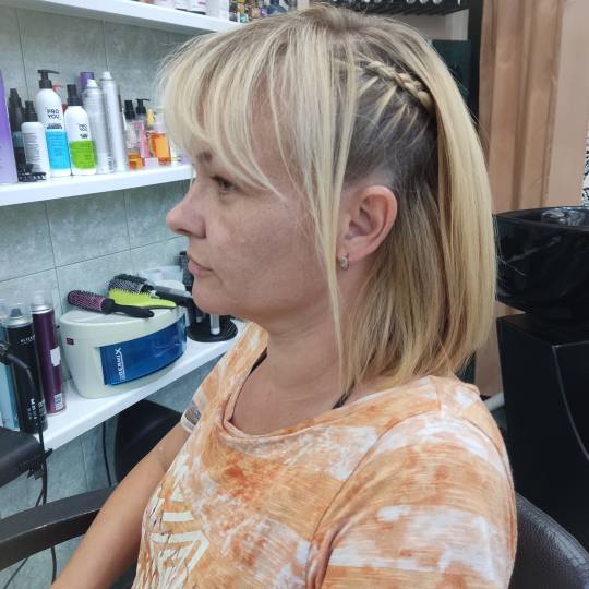 Candy S #novisad Feniranje i stilizovanje Feniranje na ravno srednja duzina