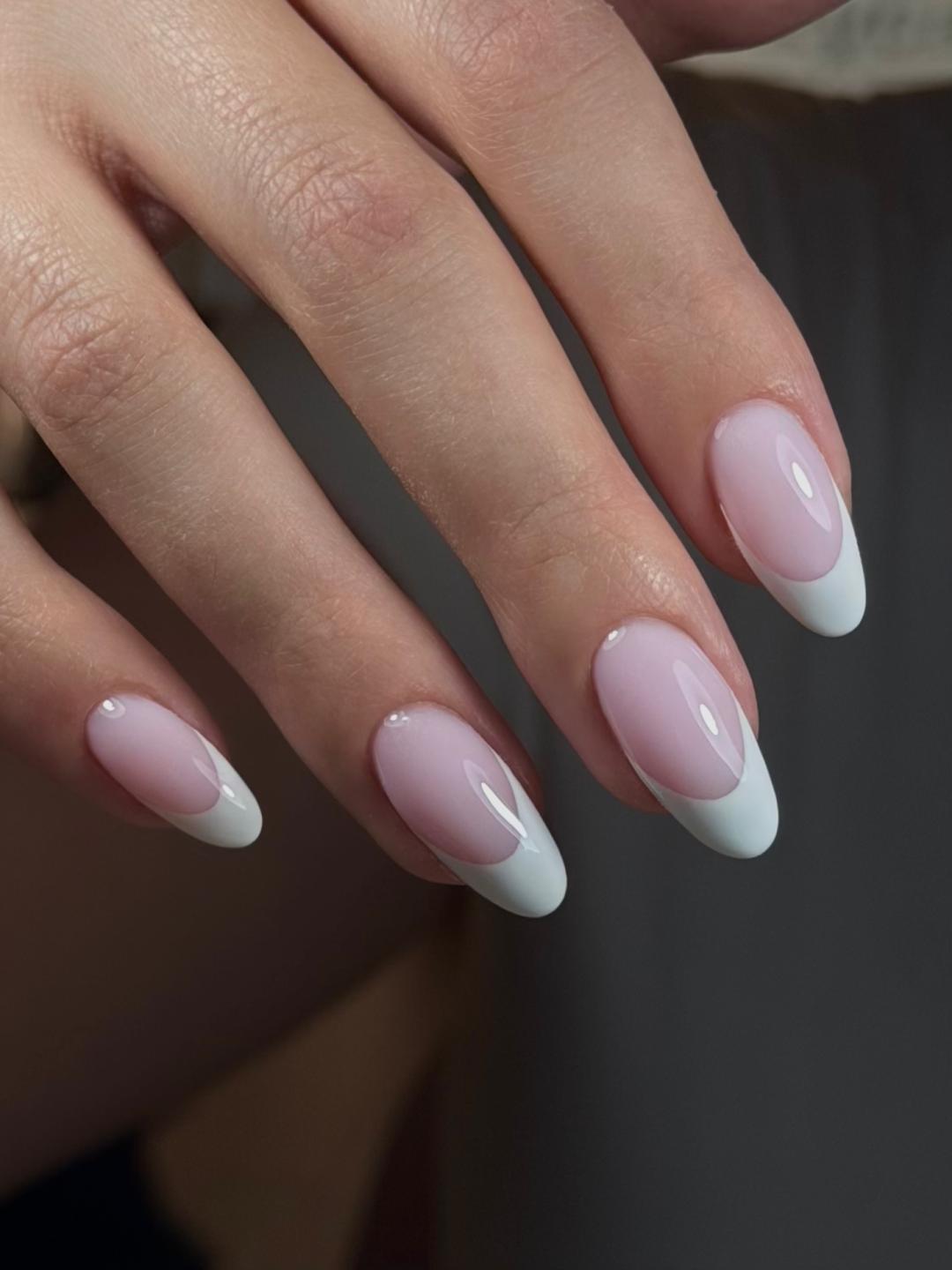 Safir Beauty Lounge #beograd Korekcija noktiju Korekcija noktiju - M dužina