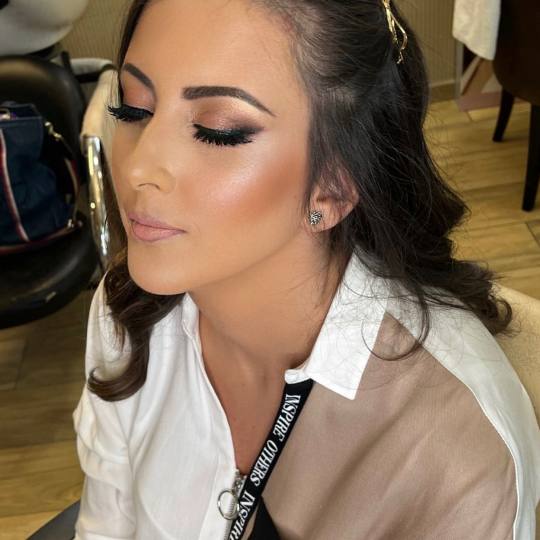 Bibi beauty centar #beograd Make-up / šminkanje Profesionalno šminkanje + veštačke trepavice biB