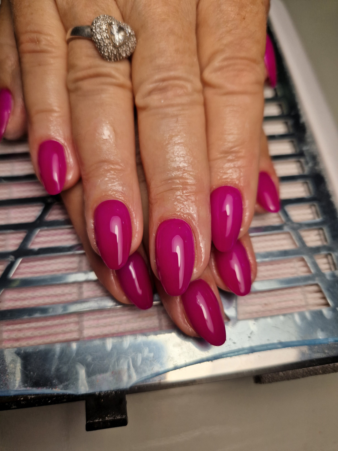 Butik Lepote #beograd Korekcija noktiju Korekcija noktiju gel boja ili frenc + aparatni manikir - M dužina