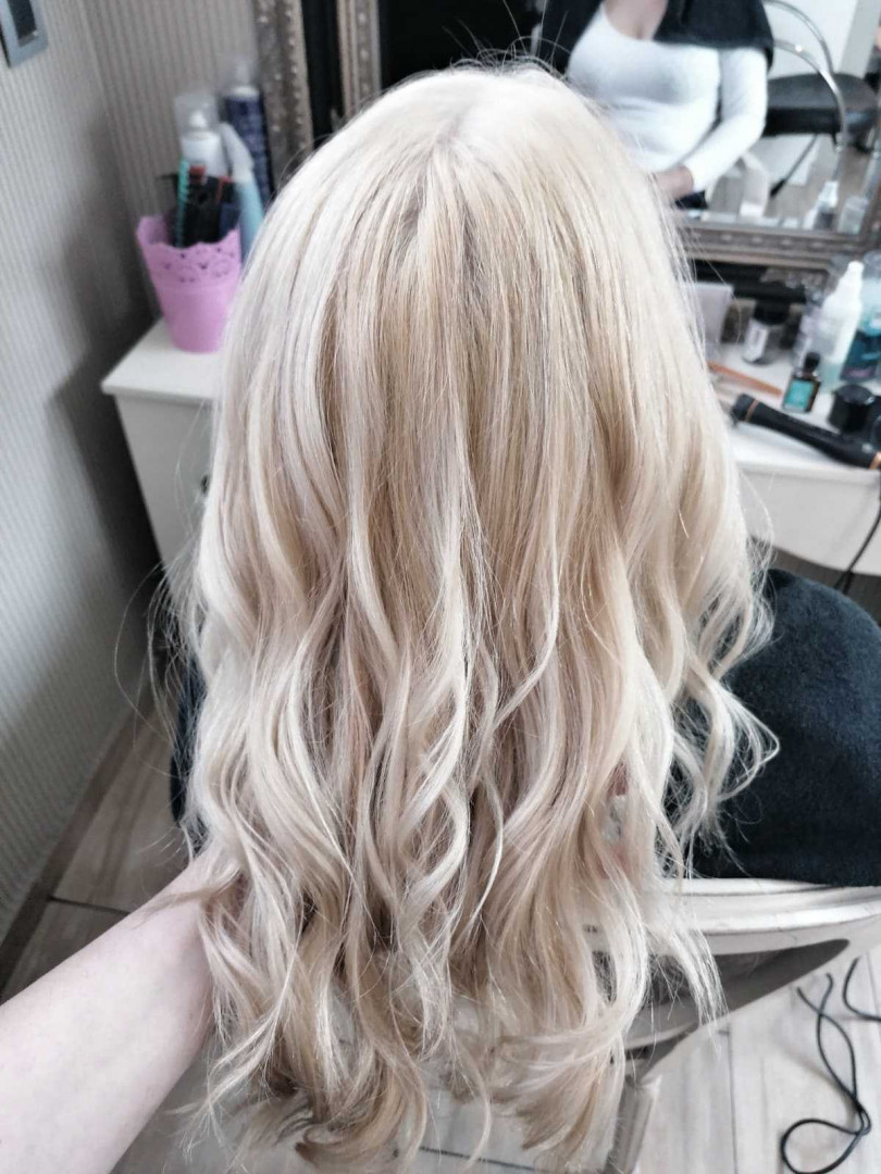 Bibi beauty centar #beograd Farbanje kose Farbanje cele dužine - kosa srednje dužine