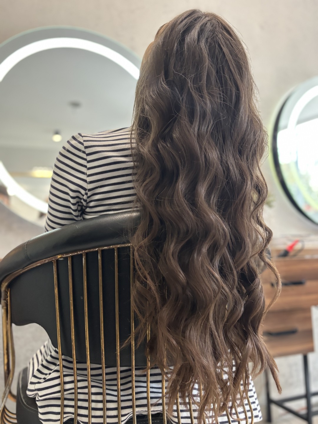 Beauty salon 21 #beograd Feniranje i stilizovanje Feniranje na talase - ekstra duga kosa