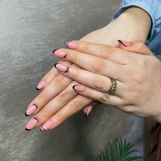 Beauty room Zvezdara #beograd Izlivanje noktiju Korekcija izlivanja noktiju gelom - M dužina