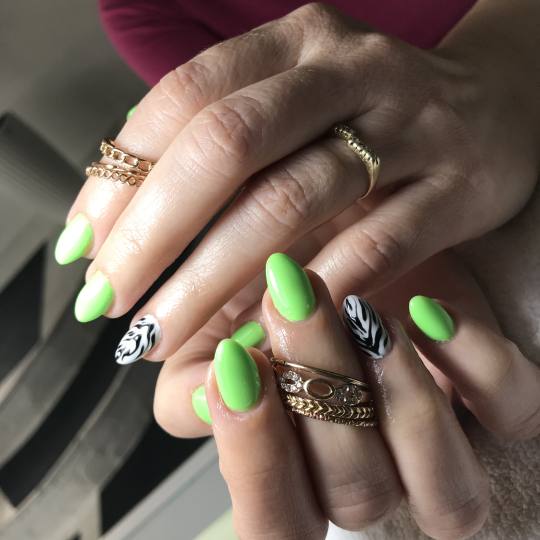 Studio Moldovan #beograd Ukrašavanje noktiju Nail art - jednostavan