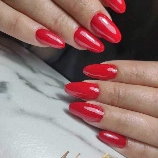 Ashanti Beauty Salon & Academy #beograd Ojačavanje noktiju Ojačavanje prirodnih noktiju gelom - bo
