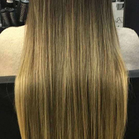 Infinity Hair #novisad Feniranje i stilizovanje Feniranje na ravno - ekstra duga kosa (preko lopatic