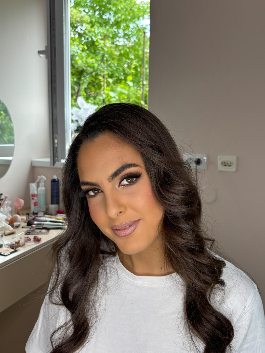 Profesionalno šminkanje - za svečane prilike - Aura Beauty, Beograd Make-up / šminkanje Lice Make-up / šminkanje, Beograd, Vračar, Čubura, Crveni krst