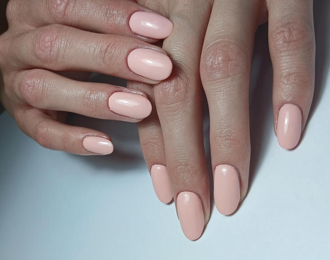 Gel lak ruke boja ili frenc + aparatni manikir - S dužina noktiju - Butik Lepote, Beograd Gel lak Nokti Gel lak, Beograd, Vukov spomenik, Đeram