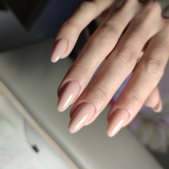 Elegance Touch #beograd Izlivanje noktiju Korekcija/Izlivanje noktiju gelom - M dužina ✨️Podraz
