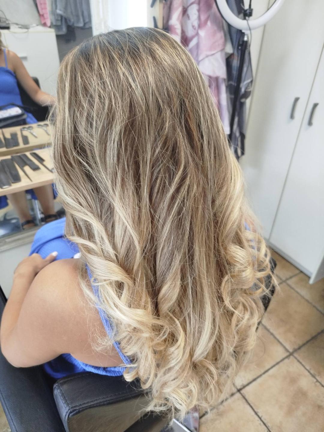 Pramenovi na foliju + preliv + feniranje - duga kosa - Beauty style hair J&D, Novi Sad Pramenovi Frizerski saloni Pramenovi, Novi Sad, Sajmište, Detelinara, Banatić