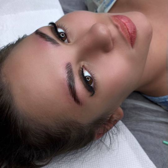 Andrijana beauty studio #nis Obrve Brow lift