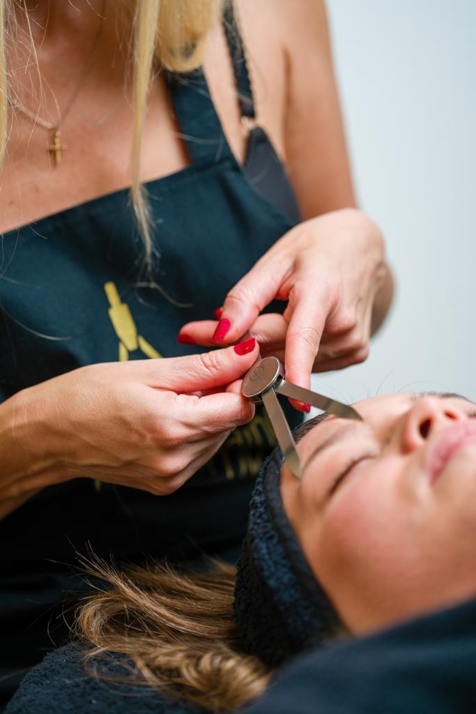 Esthetique Privé #beograd Trajna šminka Trajna šminka obrva - PHI BROWS MICROBLADING