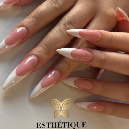 Esthetique Privé #beograd Izlivanje noktiju Izlivanje noktiju gelom - L dužina