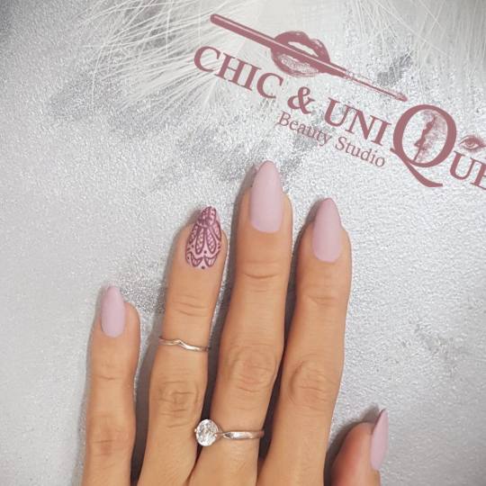 Chic & Unique #beograd Gel lak Cream mate lace indian motifs nails ???‍♀️??‍♀️?♥️???
