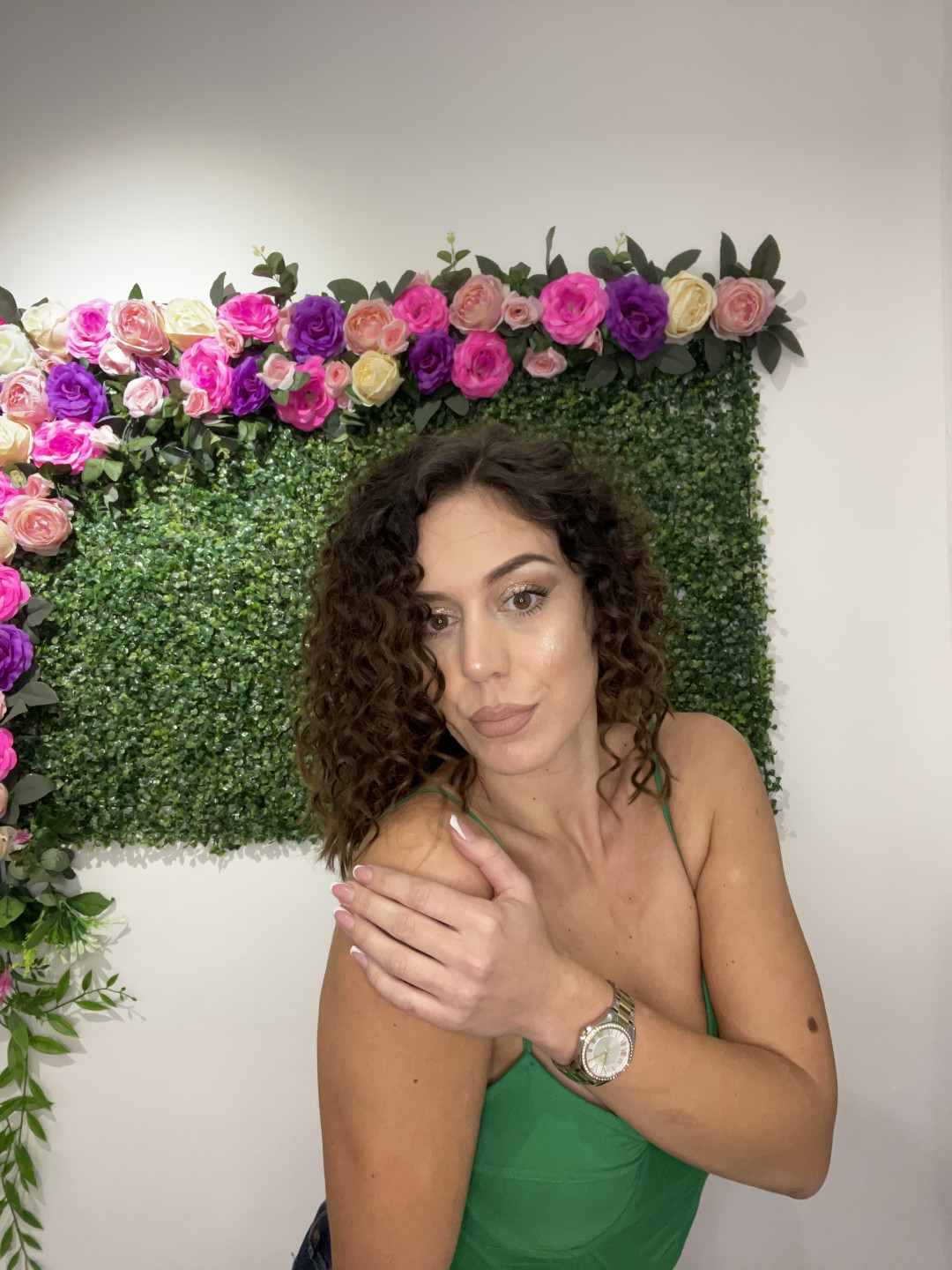 Princess beauty #nis Pletenice, kike, punđe Svečana frizura - Afro lokne kosa srednje dužine