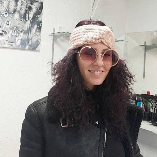 TeoS - Zemun #beograd Minival Minival bez amonijaka - ekstra duga kosa Mini val lokne
