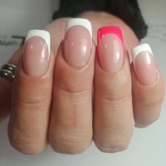 Nail office - TC BIG Rakovica #beograd Nadogradnja noktiju Nadogradnja noktiju tipsama + french - S 