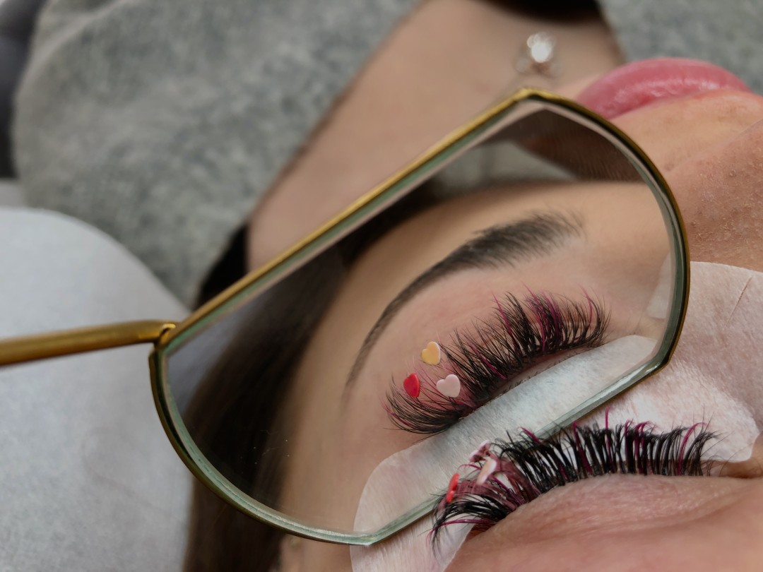 Miss Lash - Nehruova #beograd Nadogradnja trepavica Korekcija nadogradnje svilenih trepavica - volumen tehnika - od 8D do 12D