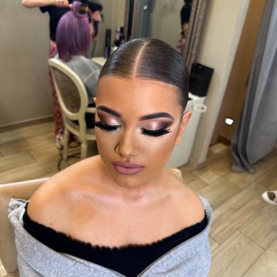 Bibi beauty centar #beograd Make-up / šminkanje Profesionalno šminkanje + veštačke trepavice bib