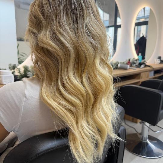 Studio Eleven Ladies&Gentlemen #beograd Feniranje i stilizovanje Feniranje na talase - kosa srednje 