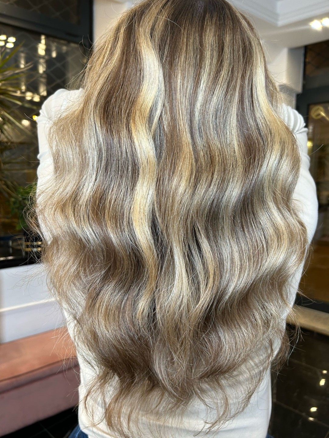 Esthetique Privé #beograd Ombre, sombre, balayage Balayage + Preliv +Feniranje + Šišanje +Black Caviar tretman