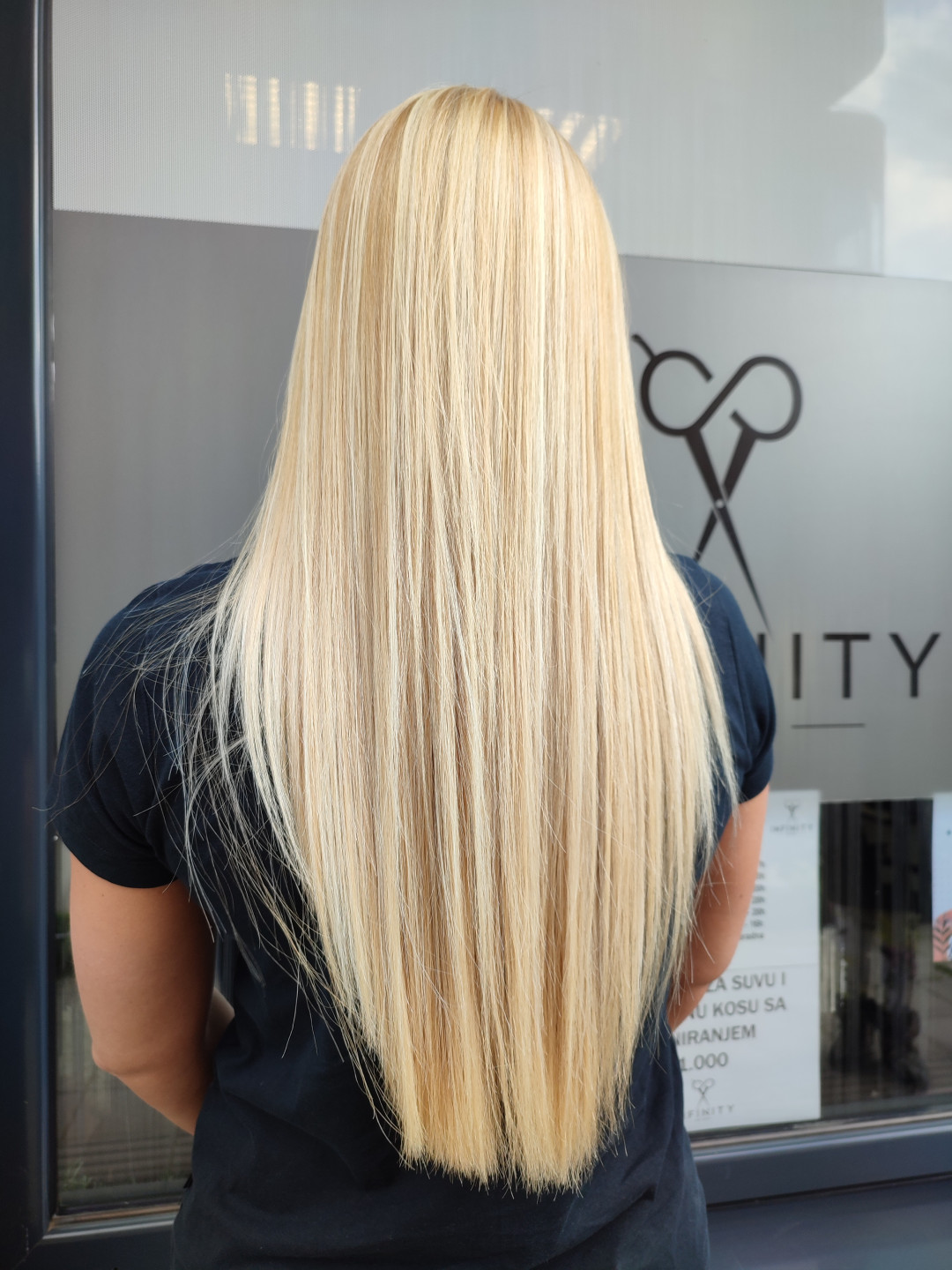 Infinity Hair #novisad Feniranje i stilizovanje Feniranje na ravno - ekstra duga kosa