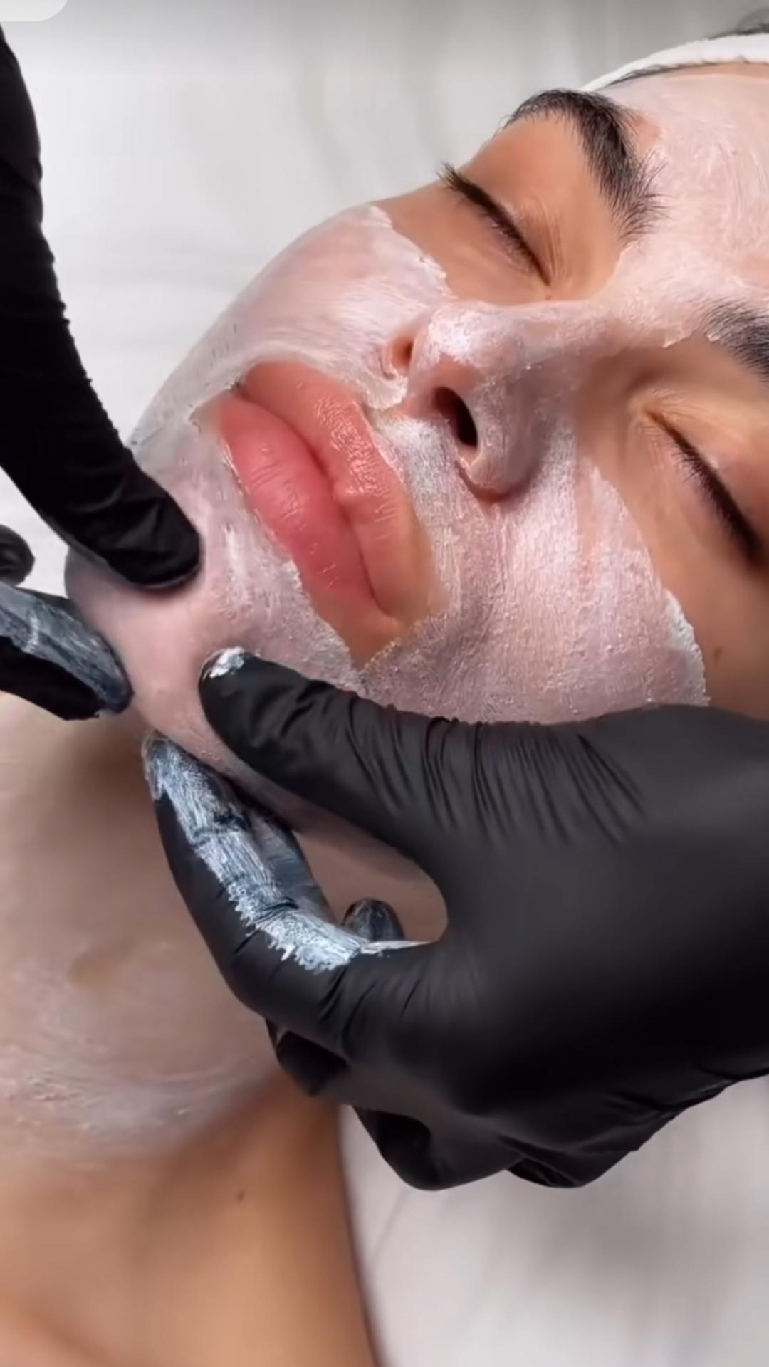 Klasican tretman lica + radiotalasni lifting - Esthetique Privé, Beograd Tretman lica Lice Tretman lica, Beograd, Centar, Stari grad, Dorćol
