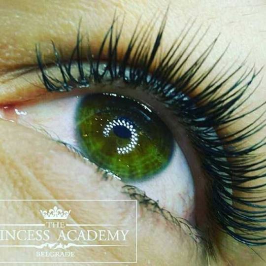The Princess Academy #beograd Nadogradnja trepavica Nadogradnja svilenih trepavica - 1 na 1