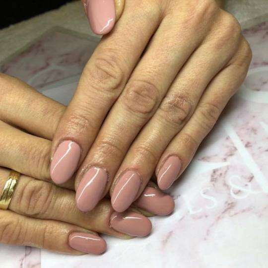 Mademoiselle Beauty #beograd Ojačavanje noktiju Korekcija ojačavanja noktiju gelom - M dužina - r