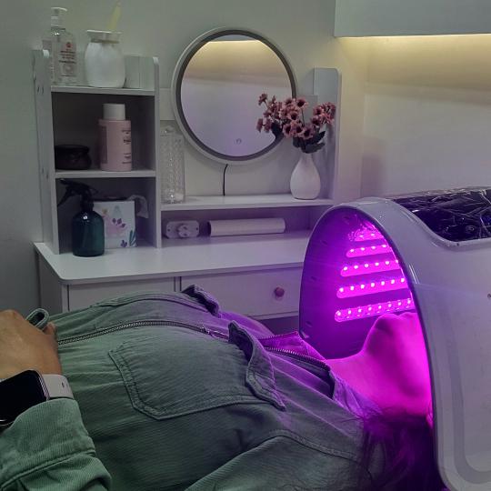 Cocco flash #nis Tretman lica LED svetlosna terapija - protiv bore LED svetlosna terapija ✨
Savre