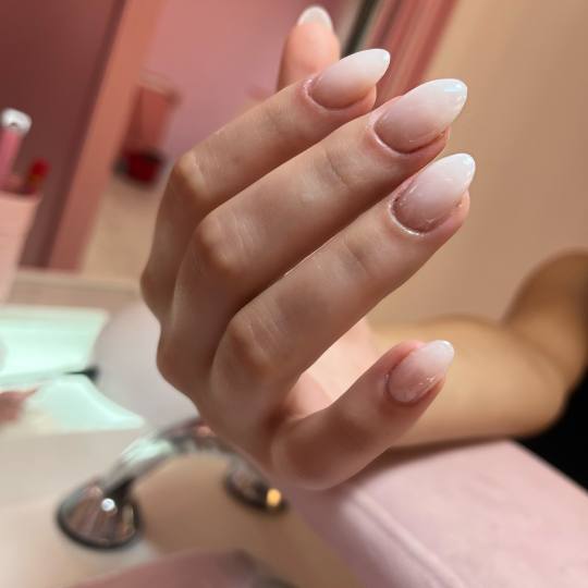 Xenija beauty #beograd Manikir Izlivanje noktiju gelom - M / L dužina