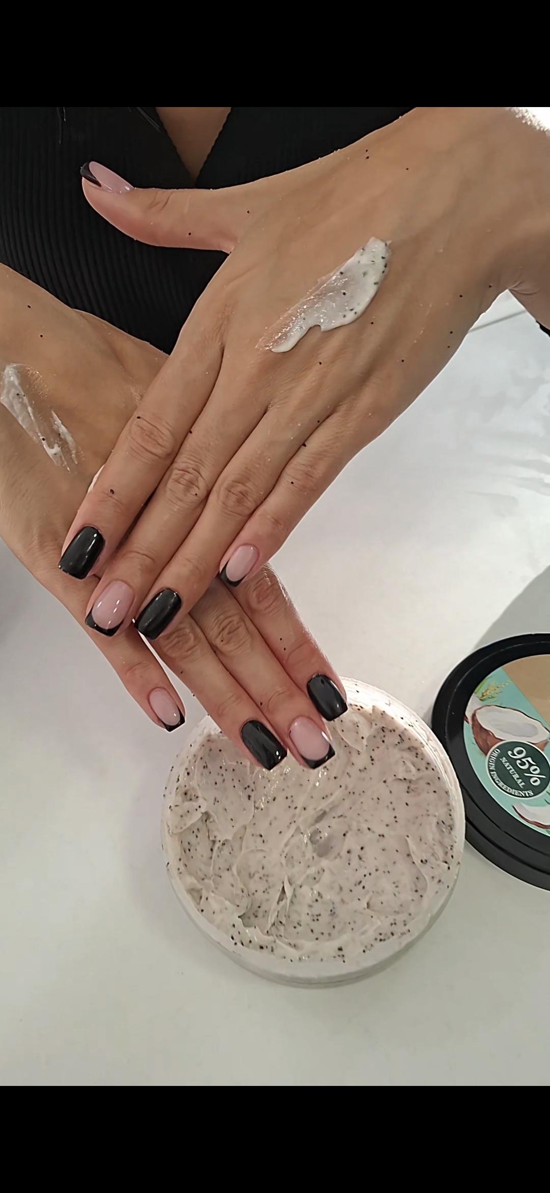 Rubber baza - Voyage beauty, Beograd Ojačavanje noktiju Nokti Ojačavanje noktiju, Beograd, Zvezdara