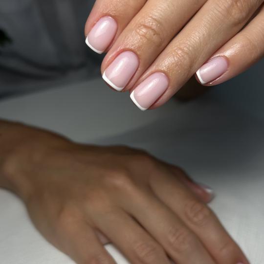 Vanilla rain beauty - Banovo brdo #beograd Lakiranje noktiju French - dodatak uz uslugu Frenč je uv