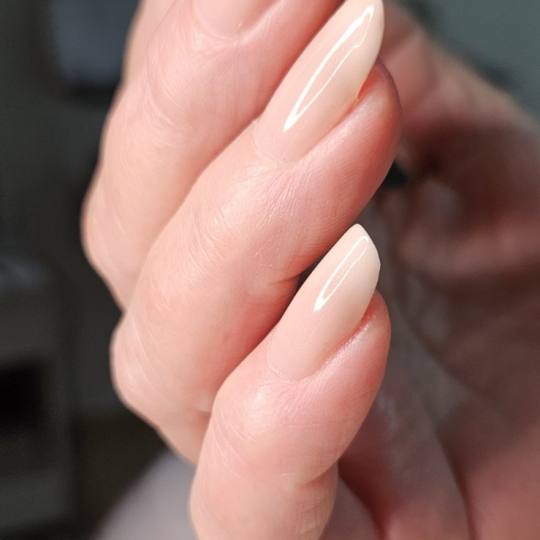 Beauty centar by Alex R #novisad Izlivanje noktiju Izlivanje noktiju - L dužina