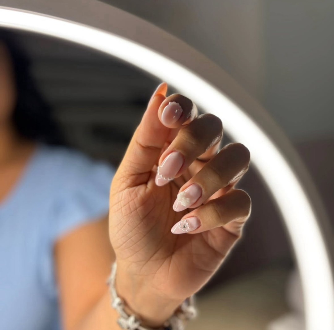 Beauty boom #beograd Izlivanje noktiju Izlivanje noktiju gelom - M dužina