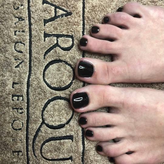 Baroque #beograd Estetski pedikir Suvi pedikir + gel lak