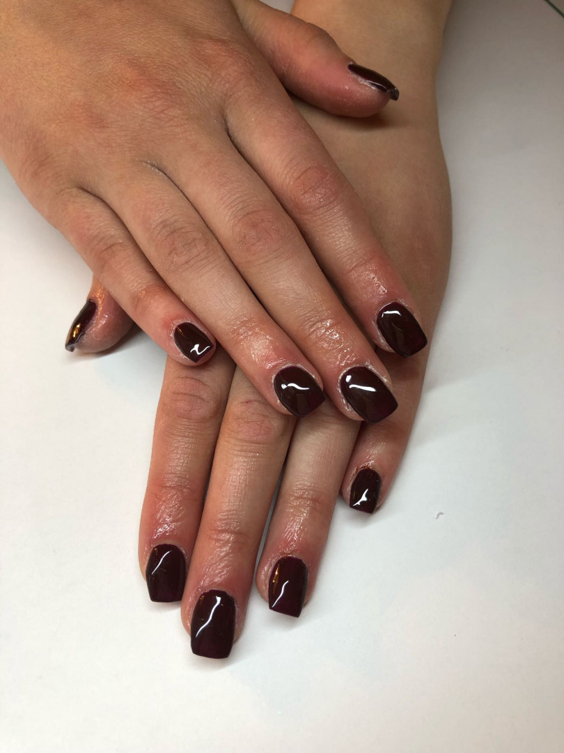 Mademoiselle Beauty #beograd Izlivanje noktiju Izlivanje noktiju gelom - S dužina