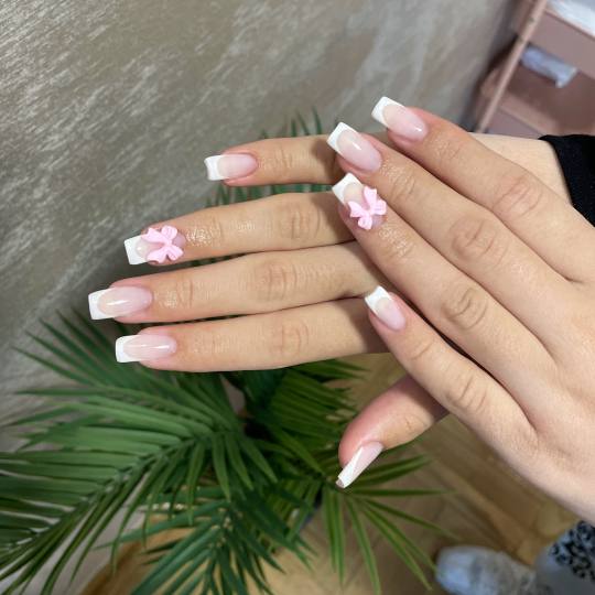 Beauty room Zvezdara #beograd Izlivanje noktiju Izlivanje noktiju gelom - M dužina