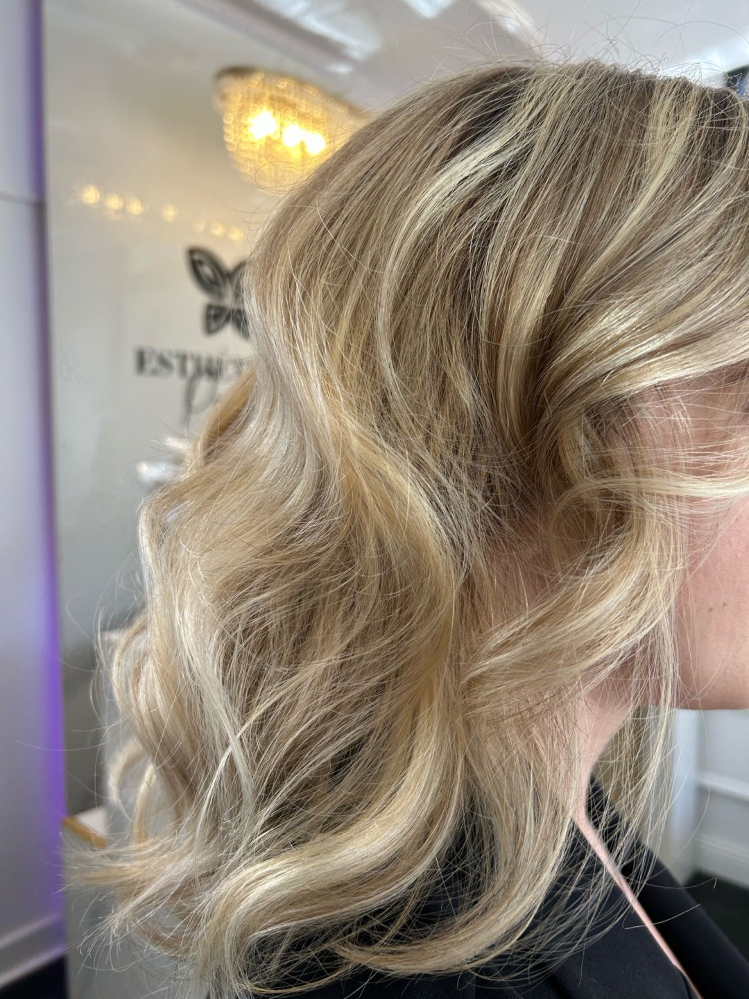 Esthetique Privé #beograd Ombre, sombre, balayage Balayage + Preliv +Feniranje + Šišanje +Black Caviar tretman