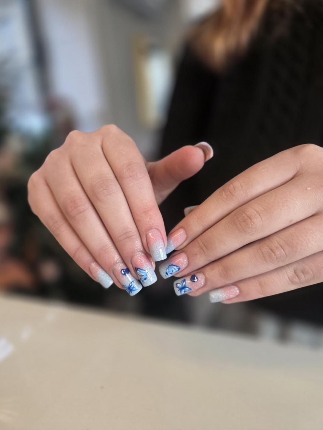 Izlivanje noktiju gelom - L dužina - Esthetique Privé, Beograd Izlivanje noktiju Nokti Izlivanje noktiju, Beograd, Centar, Stari grad, Dorćol